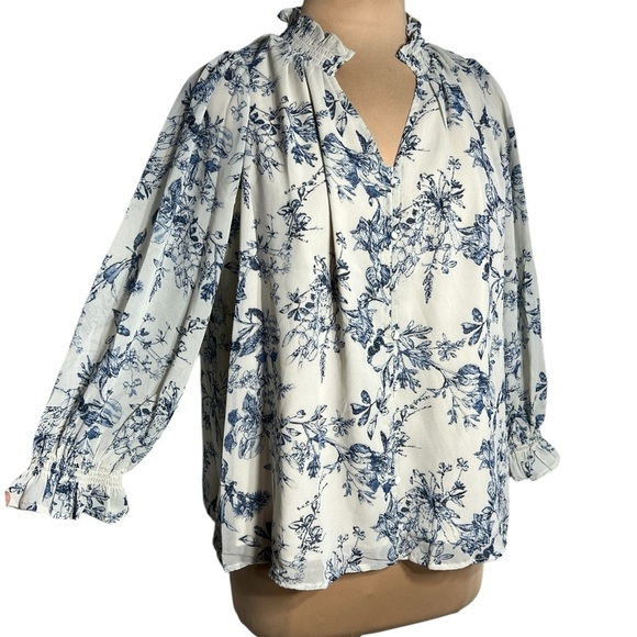 Entro Blue floral Toile Blouse Size Small - Picture 2 of 8